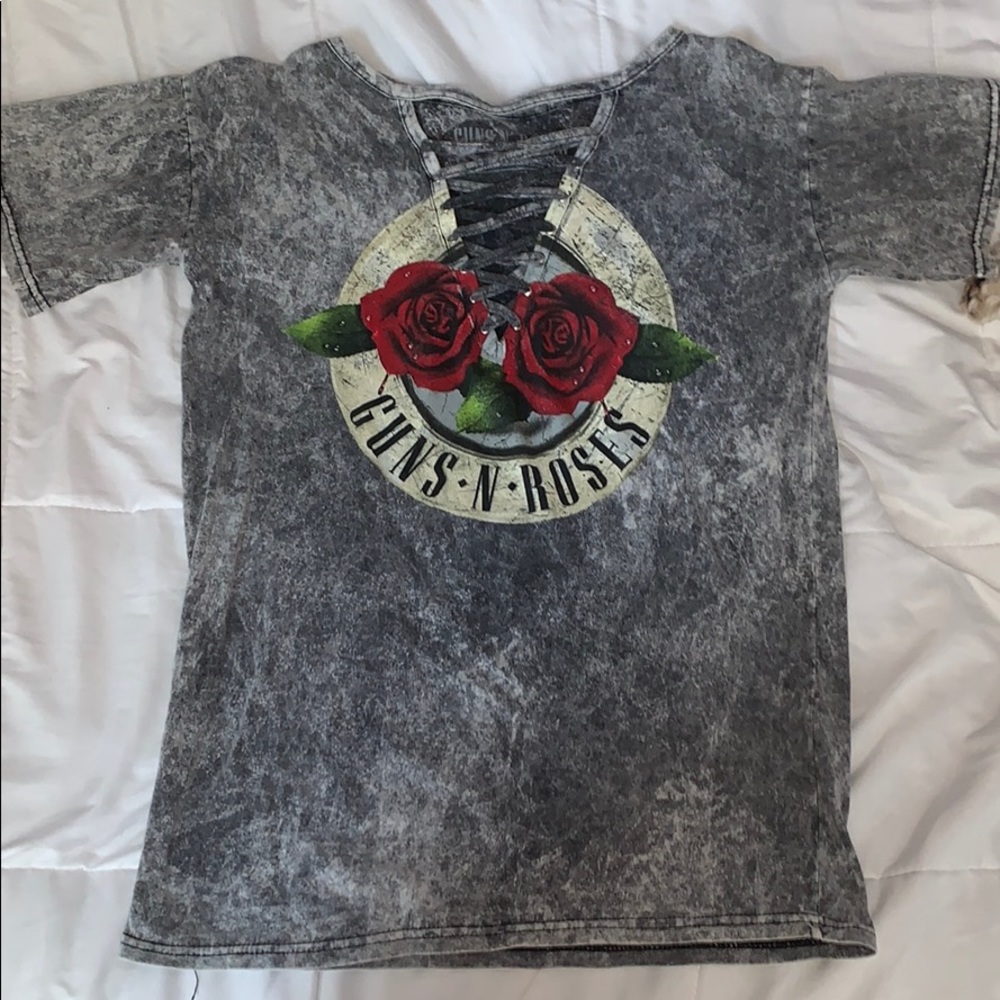 Guns and roses t shirt with front ties